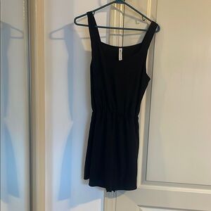 Elegant Black Sleeveless Dress
